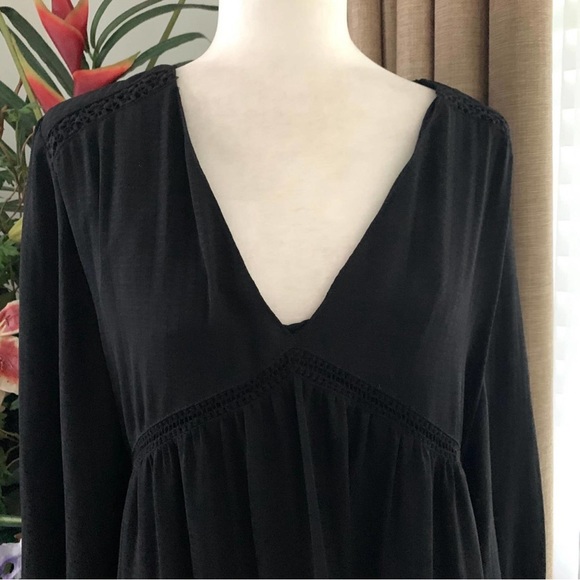 Zara Textured V-neck Tiered Maxi Dress Black - Picture 5 of 13